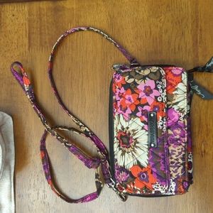 Vera Bradley crossbody / wristlet